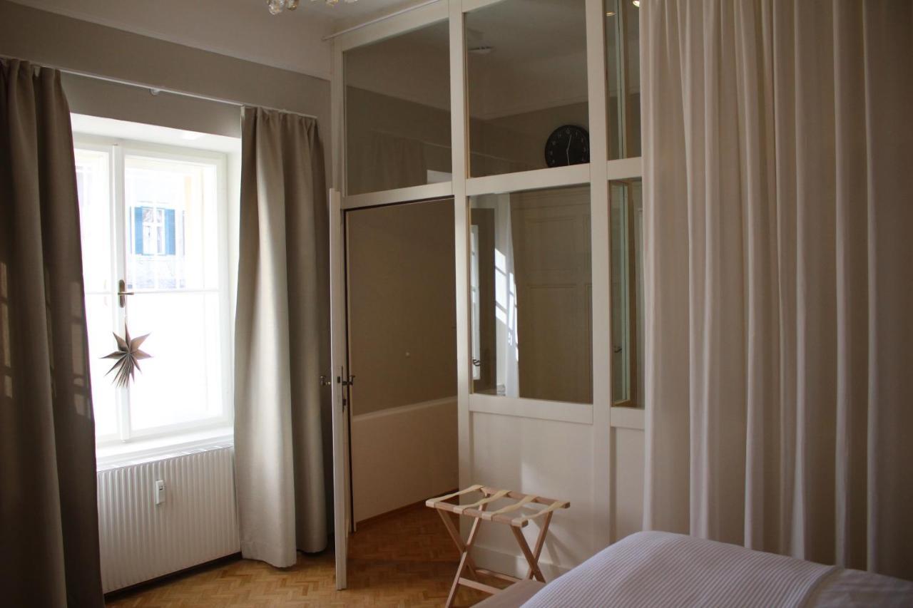 White Flat By Grazrentals With Cool Location & Free Parking Exterior foto