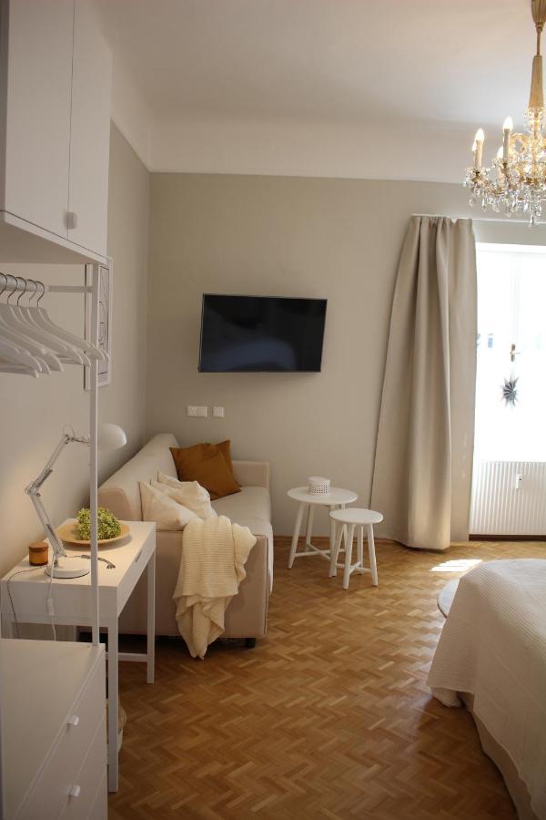 White Flat By Grazrentals With Cool Location & Free Parking Exterior foto