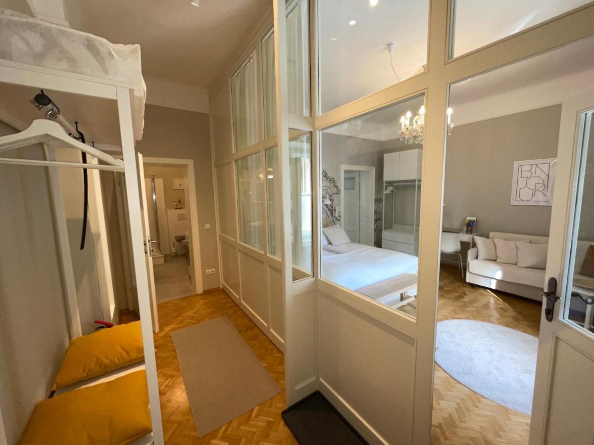 White Flat By Grazrentals With Cool Location & Free Parking Exterior foto
